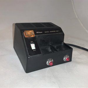 Nikon Quick Charger MH-1